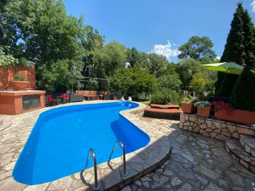 Private Riverside Villa Silvia