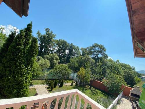 Private Riverside Villa Silvia