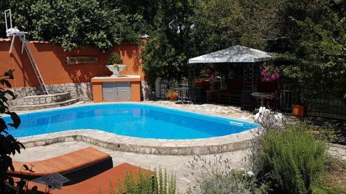 Private Riverside Villa Silvia