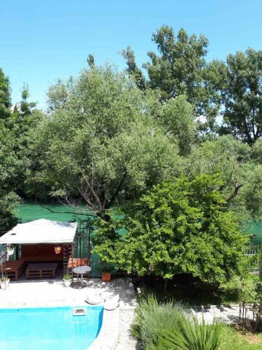 Private Riverside Villa Silvia