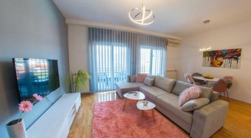 Luxury Apartment Infinity