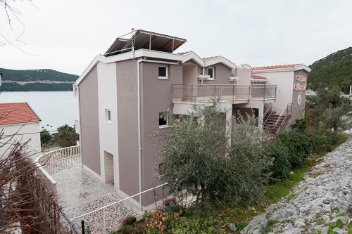 Apartamentos Villa Maric