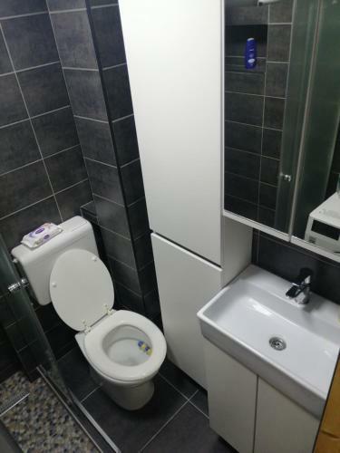 Small (34m2) Modern Apartment With Parking Place