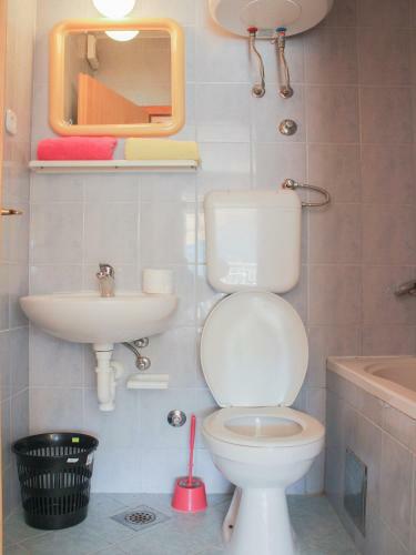 Hostal Apartments And Rooms Mato