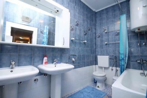 Apartment "adi"