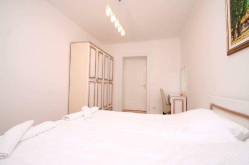 Apartment "adi"