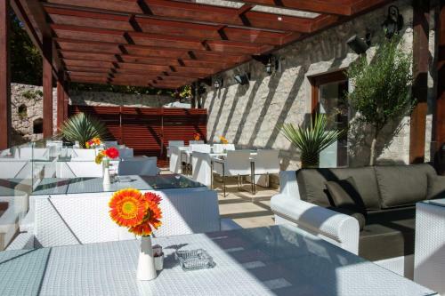 Integra Hotel