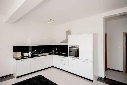 Apartment Alice With Private Pool Near Dubrovnik