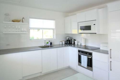 Apartamento Sea Glass Villa - Spacious 2 Bedroom, 2 Bathroom