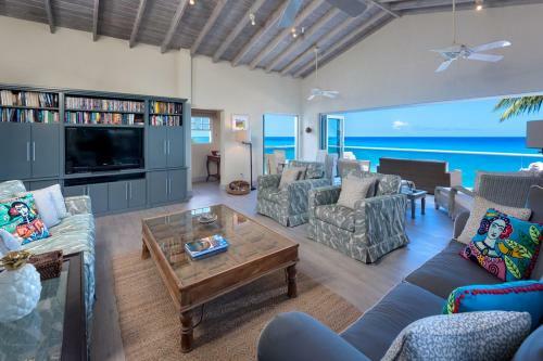 Villa Westshore Beach House By Blue Sky Luxury