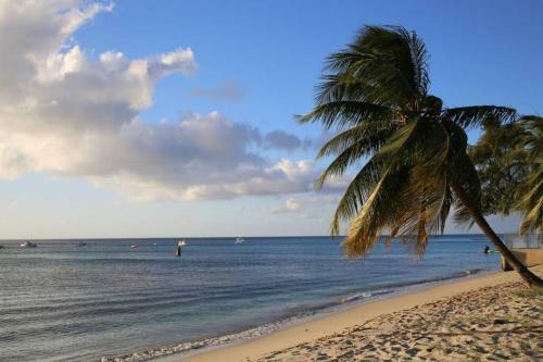 Apartamento Sea Glass Villa - Spacious 1 Bed, 2 Bath On West Coast