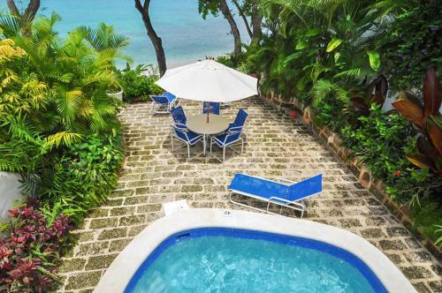 Weston Villa Sleeps 6 With Pool And Air Con