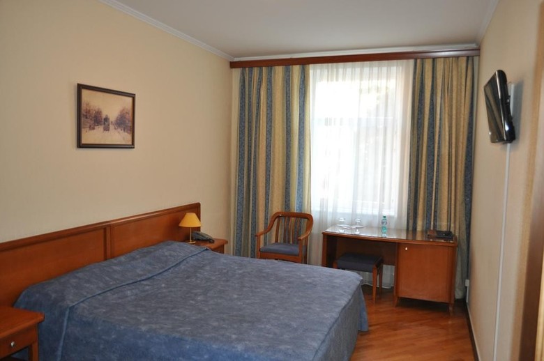 Ozerkovskaya Hotel