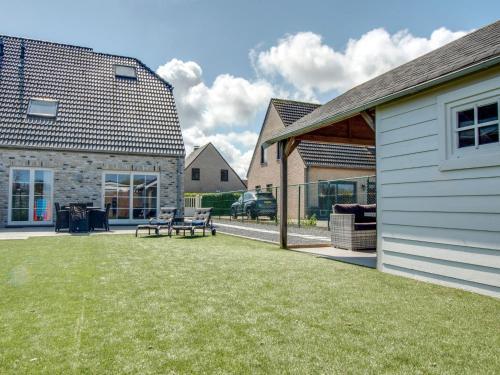 Modern Holiday Home In de Haan With Garden