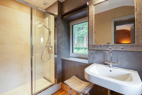 La Villa Des Sources � 500 M�tres Du Circuit