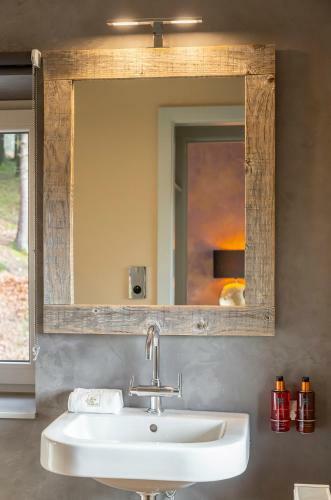 La Villa Des Sources � 500 M�tres Du Circuit