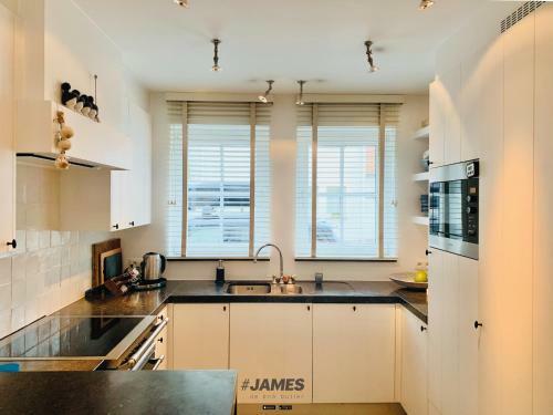 Prachtige Koppelvilla In Het Hart Van Duinbergen