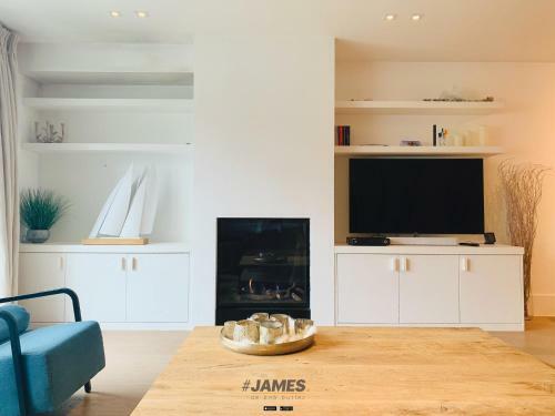 Prachtige Koppelvilla In Het Hart Van Duinbergen