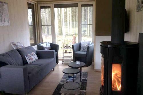 House With 2 Bedrooms In Erezee With Enclosed Garden