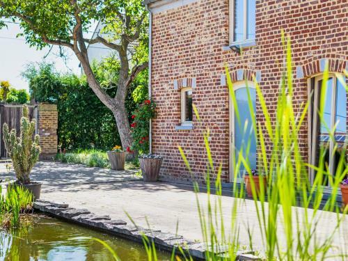 Graceful Holiday Home In Geetbets With Patio