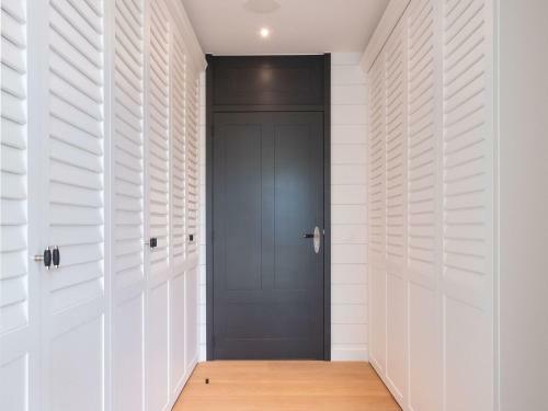 Trendy Holiday Home In Luik With Terrace