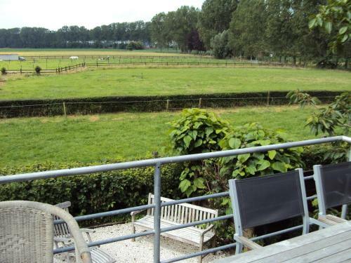 Cushy Apartment With Private Terrace, Pond, Heating, Balcony