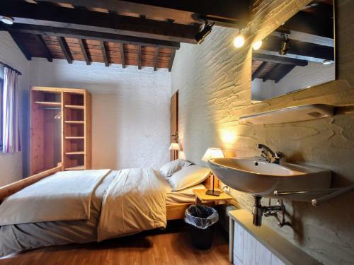 Spacious Holiday Home In Mont With Garden