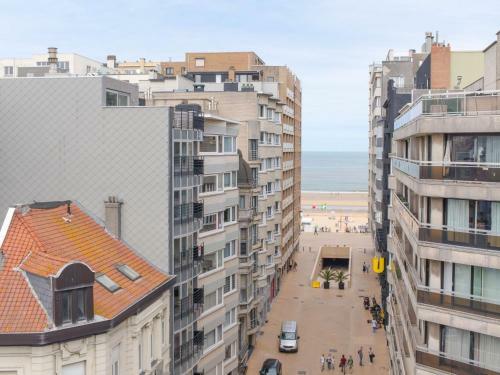 Apartment Rooftop Breeze