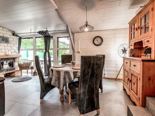 Pleasing Chalet In Oignies-en-thi�rache With Garden