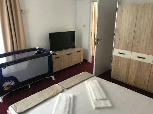 Hostal Guest House Theona