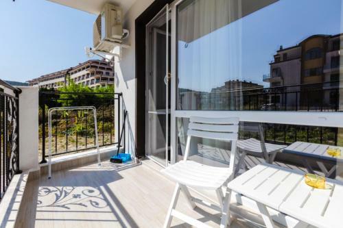 Hostal Guest House Theona