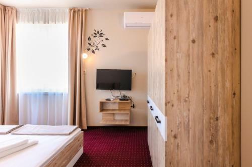 Hostal Guest House Theona