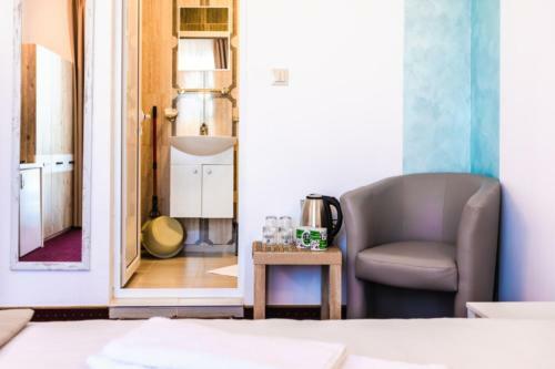 Hostal Guest House Theona