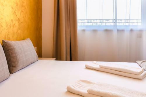 Hostal Guest House Theona
