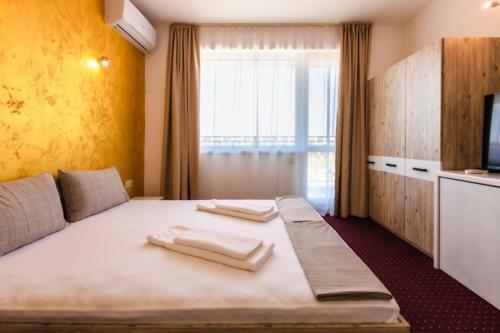 Hostal Guest House Theona