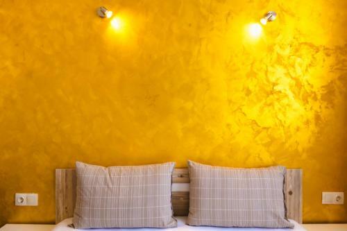 Hostal Guest House Theona