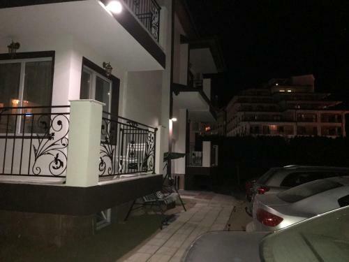 Hostal Guest House Theona