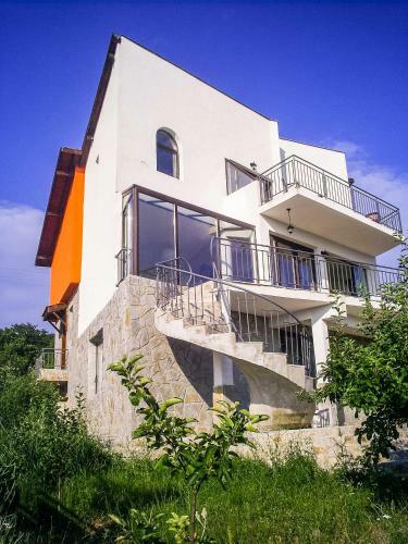 Deluxe Villa With Sun Terrace Overlooking The Sea
