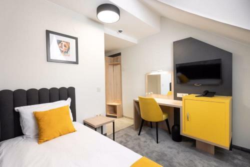 Adeo Hotel