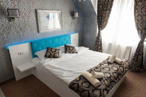 Antiques & Gold Boutique Hotel