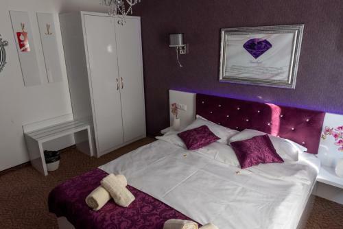 Antiques & Gold Boutique Hotel