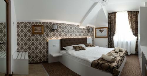 Antiques & Gold Boutique Hotel