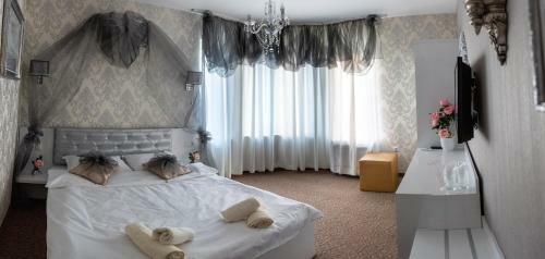 Antiques & Gold Boutique Hotel