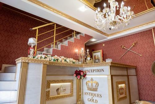 Antiques & Gold Boutique Hotel