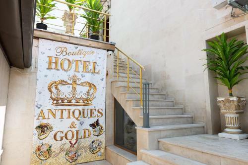 Antiques & Gold Boutique Hotel