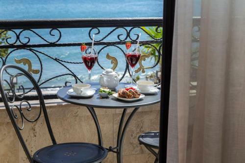 Hotel Onyx Beach Residence - Free Parking & Beach Access