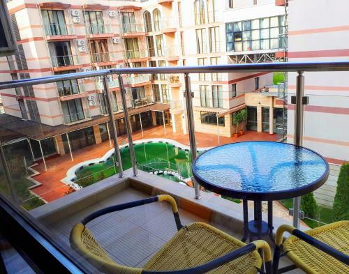 Hotel Menada Lux - Tarsis