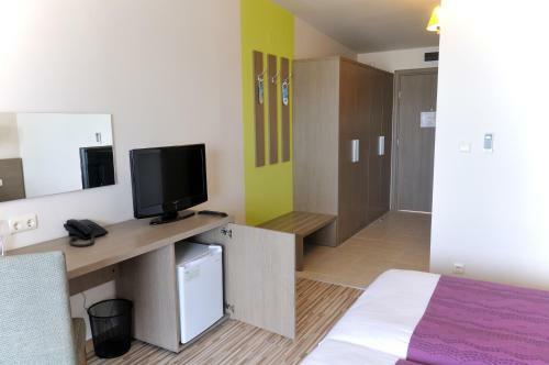 Aqua Nevis Hotel & Aqua Park - All Inclusive