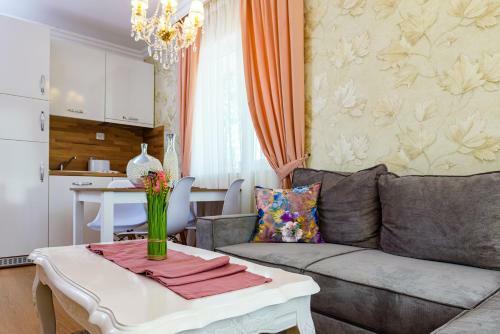 Sweet Homes 6 Apartments