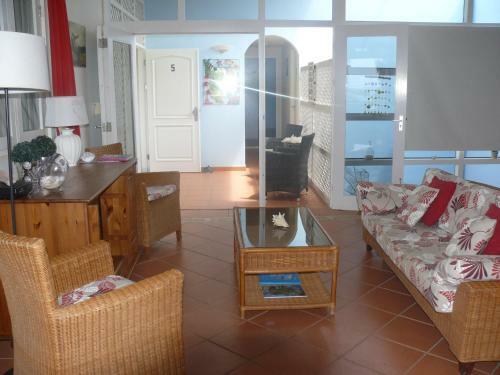 Apartment 1 And 5 In Windsock Beach Resort